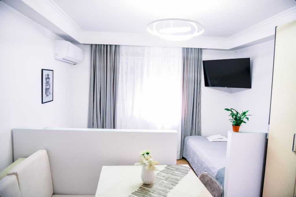Magda Studio In Berat Center Exteriör bild